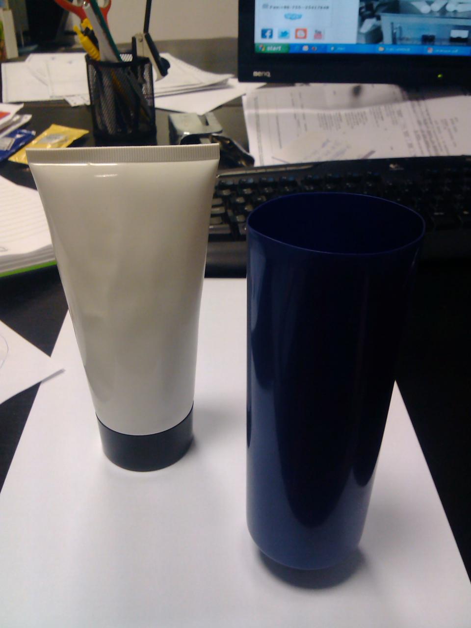 ultrasonic tubes sealing machine samples for tubes Marina Dimitrov ultradźwiękowa maszyna do zgrzewania rur.jpg