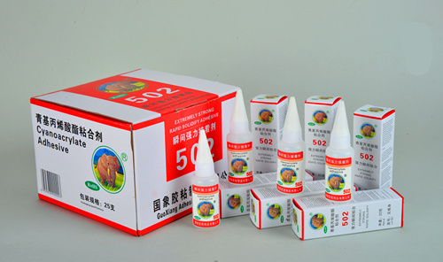 502 napełniarka zakręcarka.jpg