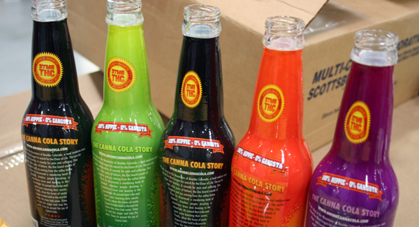 shrinkage labeler equipment for water bottles znieksztalcenie_kurczliwego_rekawa_szyjki_butelki1.jpg