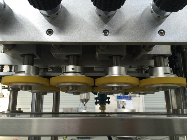 głowica zamykająca do maszyn.jpg