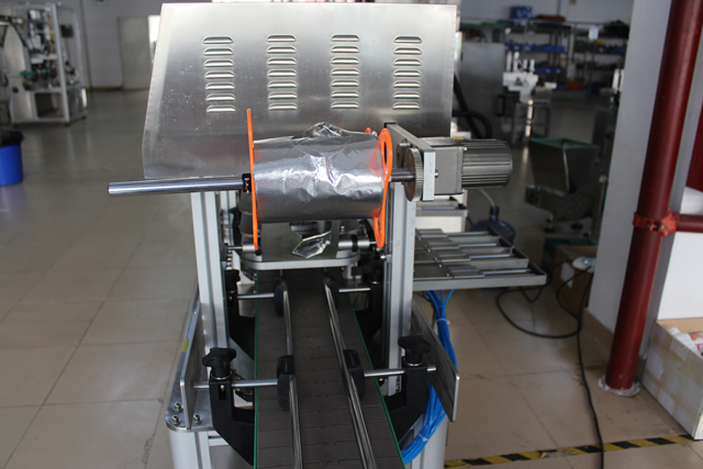 Maszyna do zamykania słoików szklanych (1).JPG