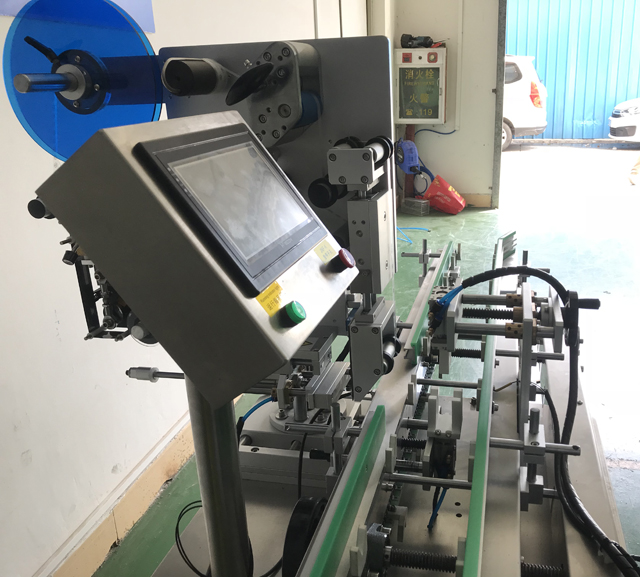 zdjęcie boczne modelu VK-LBL labeller.jpg