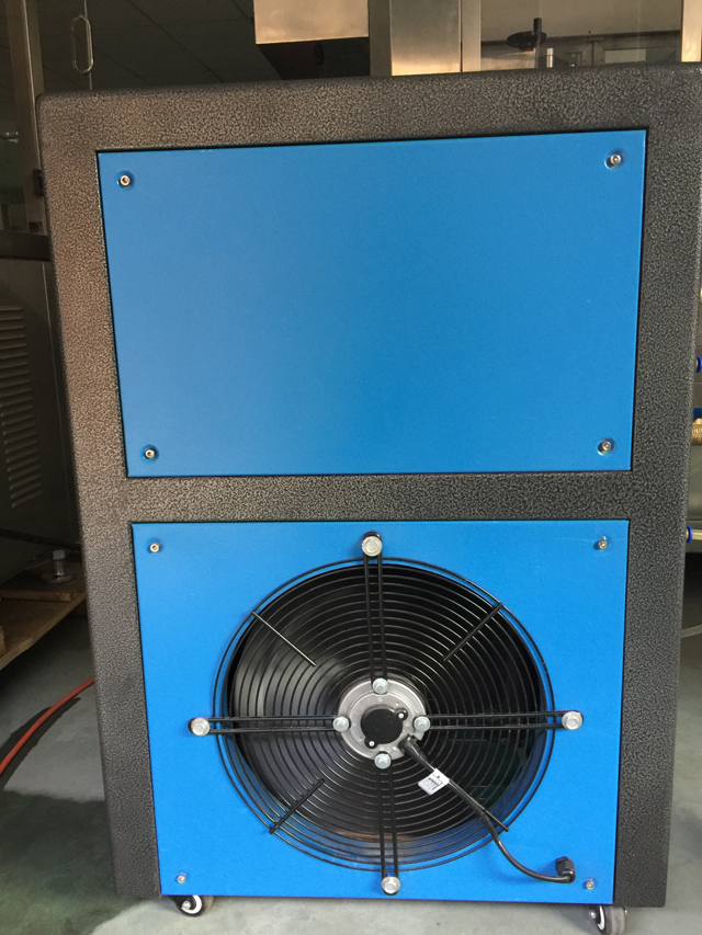 auxilliary equipment for filling sealing machines chłodziarka do napełniania rur i maszyn uszczelniającychu.jpg