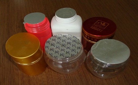 plastic bottles samples after being sealed indukcja.jpg