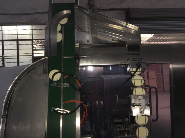 system podnoszenia czapek.jpg