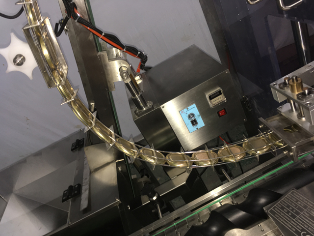 CAPS System karmienia automatyczny.jpg