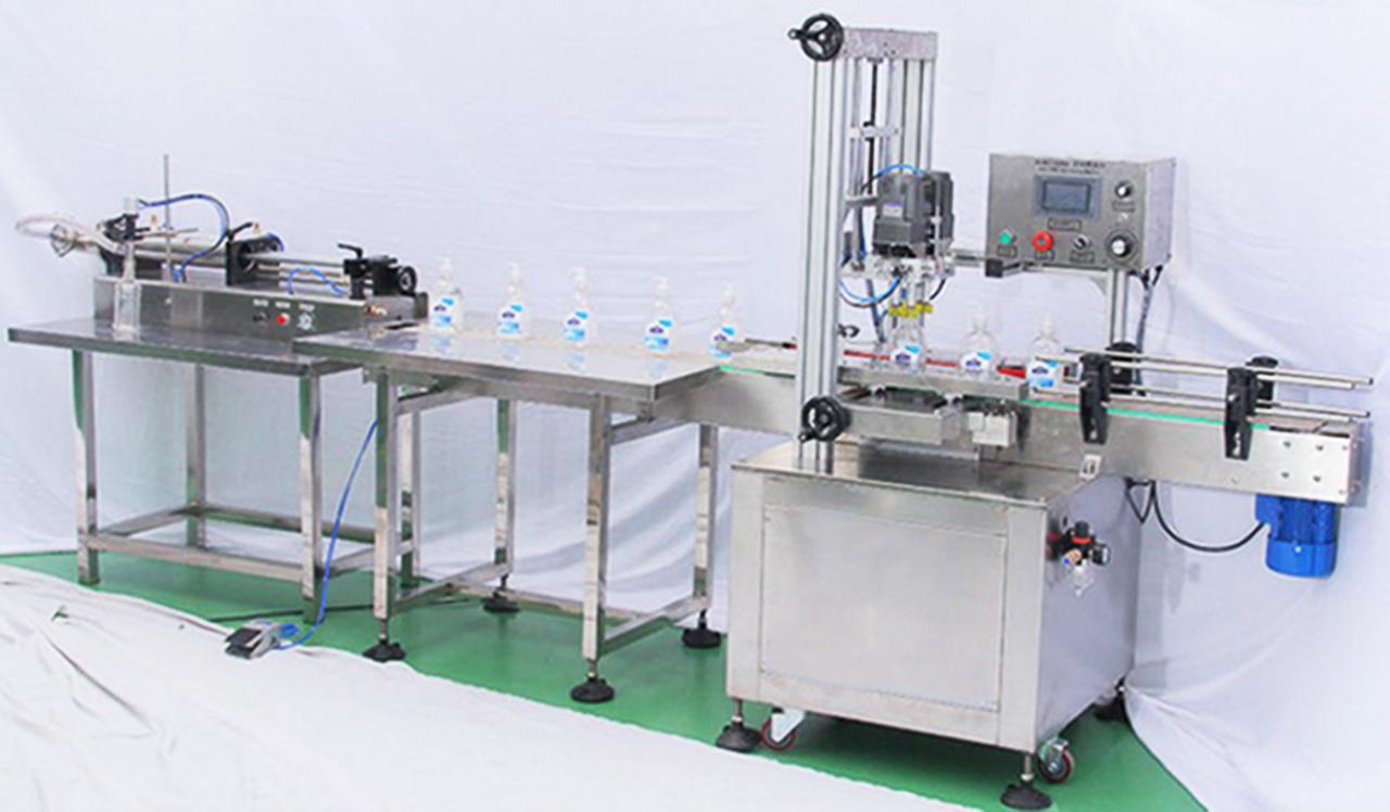 automatic screw capping machine maszyna do zamykania śrub w linii.jpg