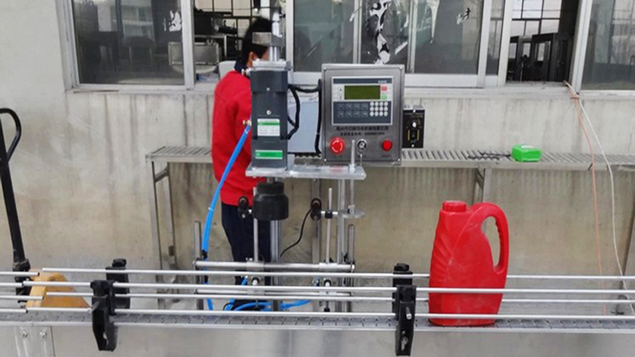 sprzęt do kapslowania.jpg