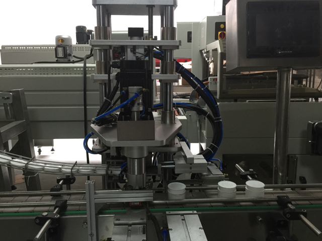 maszyna do zamykania słoików.jpg