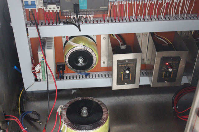 wewnętrzna maszyna elektroniczna.jpg