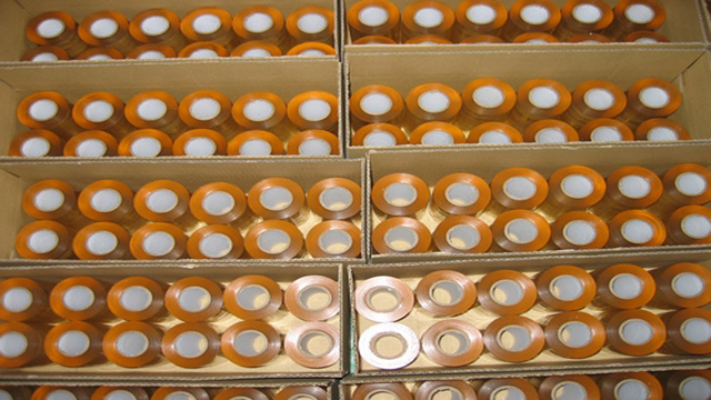 próbki taśm po etykietowaniu termokurczliwym.png