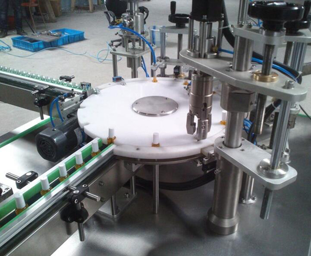 zaślepka dyszy napełniającej.jpg