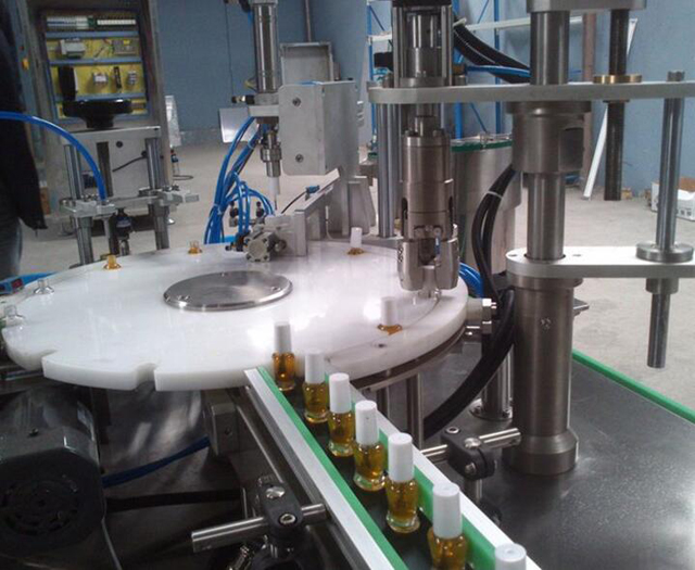 obrotowy sprzęt do napełniania.jpg