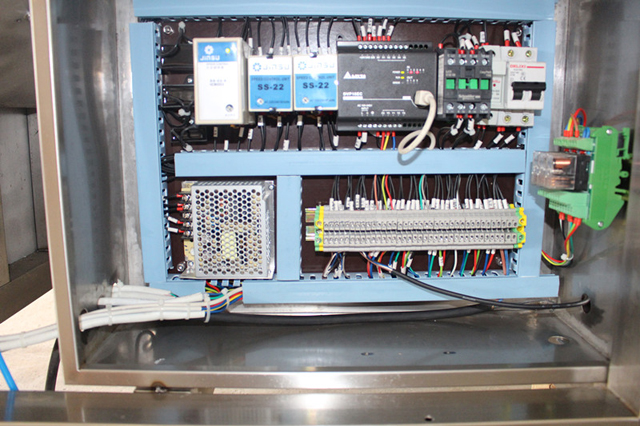 wewnątrz butelek unscrambler.jpg