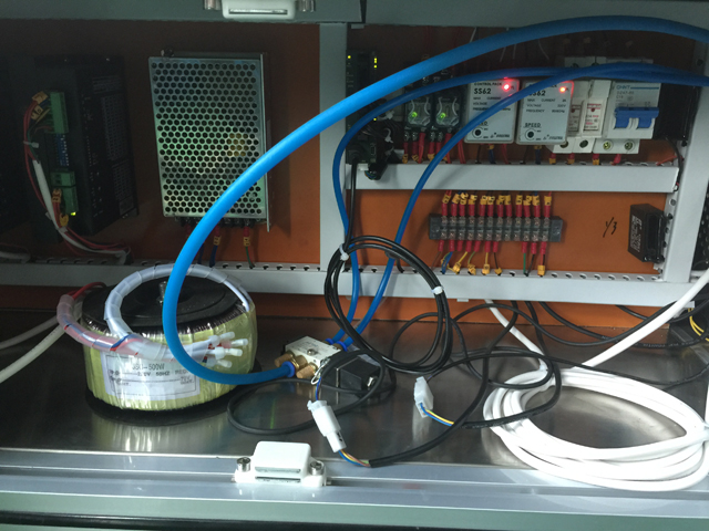 element elektryczny do maszyny etykietującej.jpg