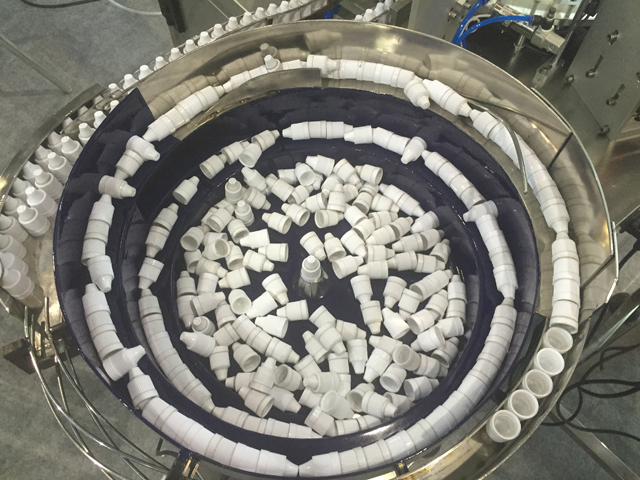 wibrator do napełniania e-liquidem.jpg