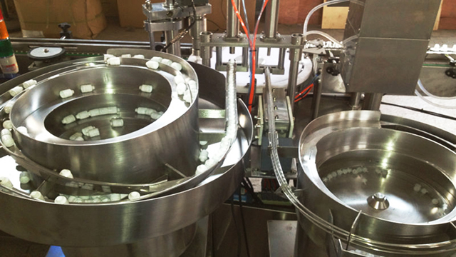 linia napełniania E liquid.jpg