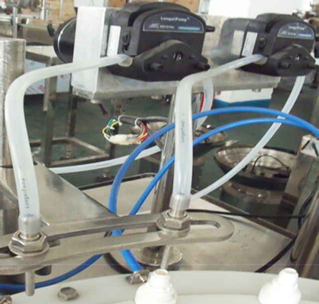 dysze napełniające.jpg