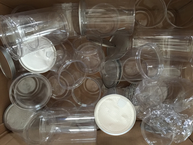 puszki próbki od klienta.jpg