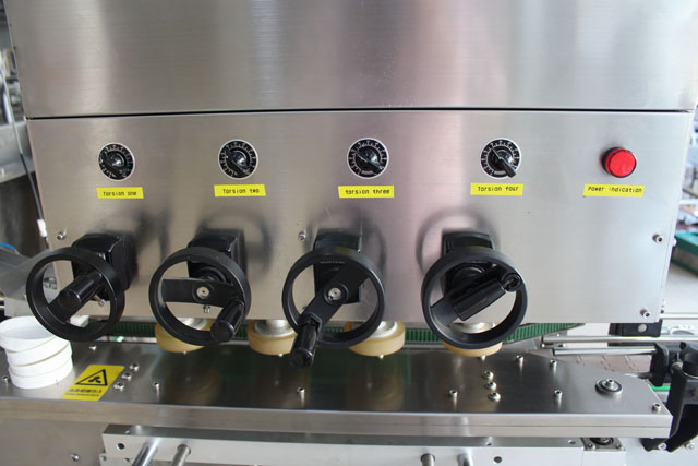 ZAMYKACZ DO ŚRUB SZYBKOZMIENNYCH.jpg