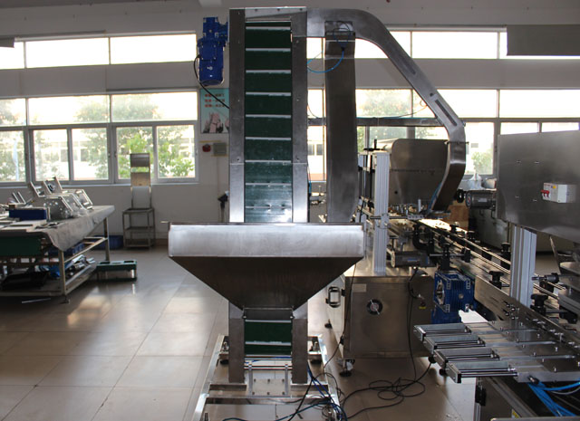 system podnoszenia czapek (3).JPG