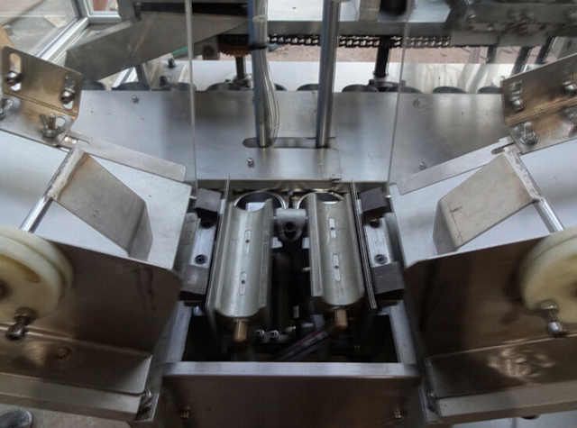 zsuwnia do uchwytów na tuby.jpg