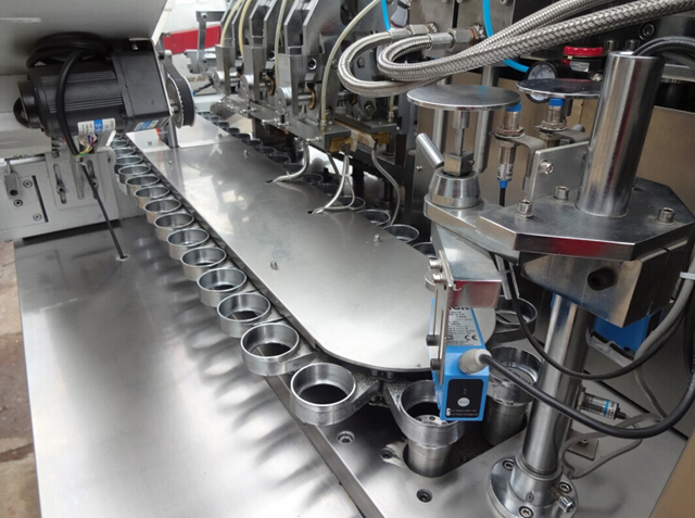 płyta robocza do napełniarki do tubek.jpg