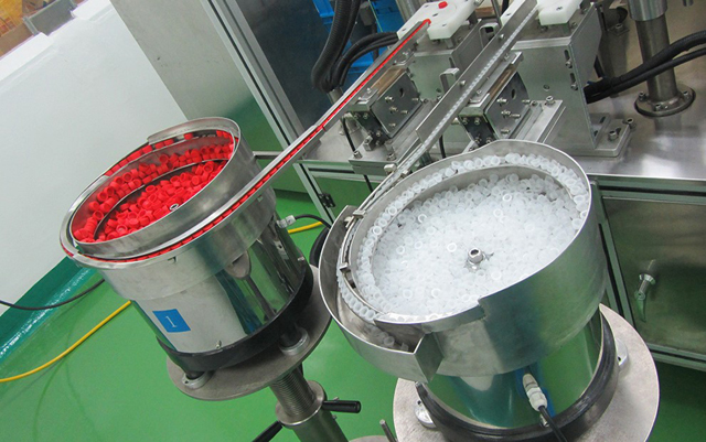 miska do karmienia caps.jpg