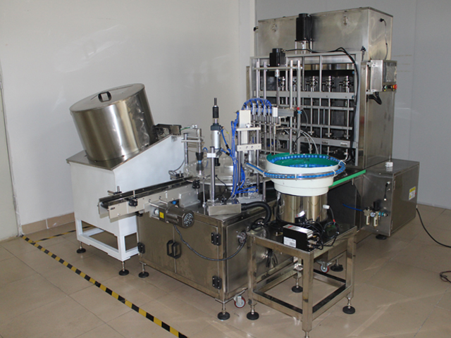 linia napełniająca i zamykająca