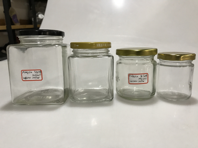 butelki i nakrętki do zamykarek próżniowych.jpg