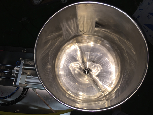 filling hopper for filling sealing leja załadowczego do zgrzewarki ultradźwiękowej filler.jpg