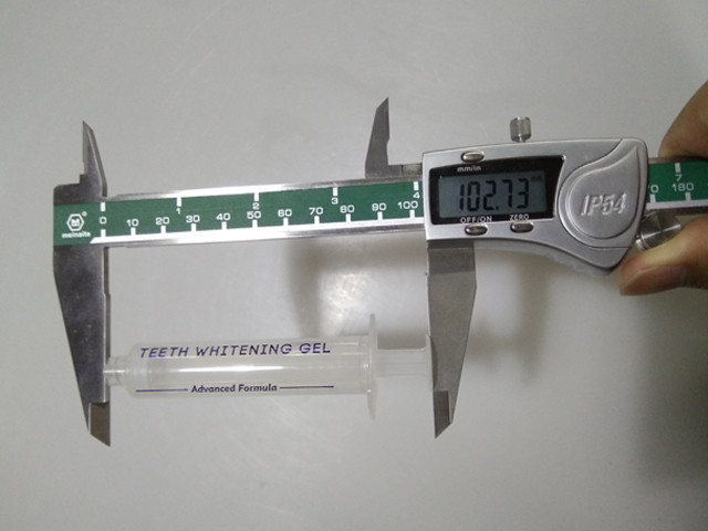 próbki dozowania strzykawką.jpg