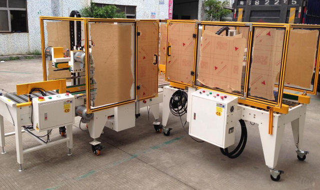 maszyny uszczelniające w fabryce.jpg