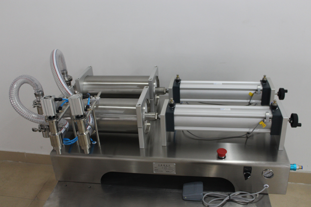 maszyna do napełniania pneumatycznego półautomatyczna.jpg