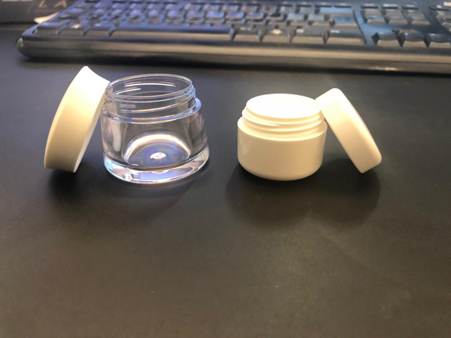 próbki słoików do zakręcania
