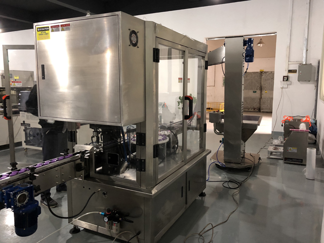 rysunek maszyny do zamykania słoików na krem (2).jpg